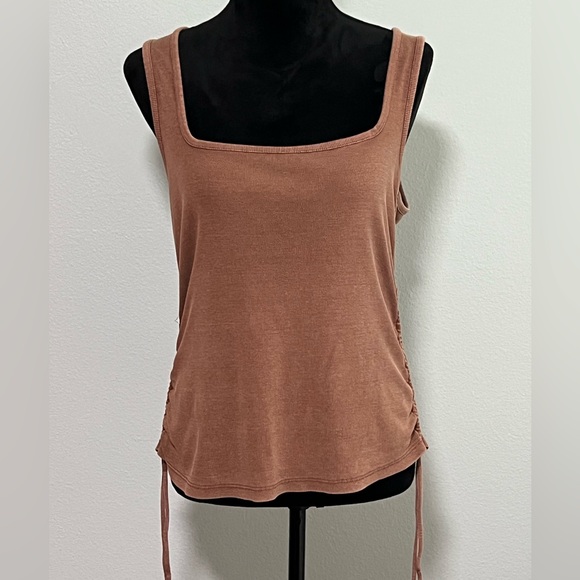PILCRO Ribbed Ruched Tank Top - L - Picture 4 of 8